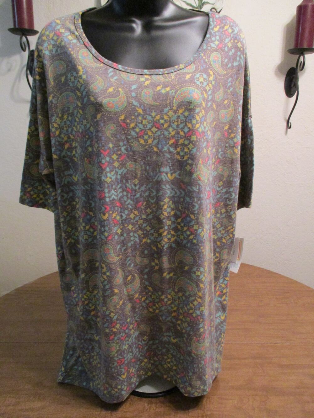 LULAROE IRMA GRAY MULTI COLOR SHIRT SIZE L